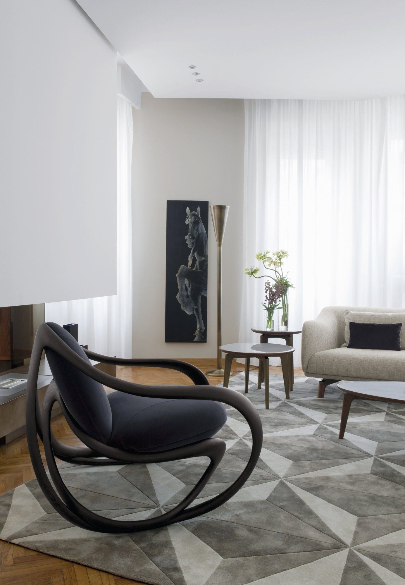 GIORGETTI HUG 經典實木扶手椅:圖片 2